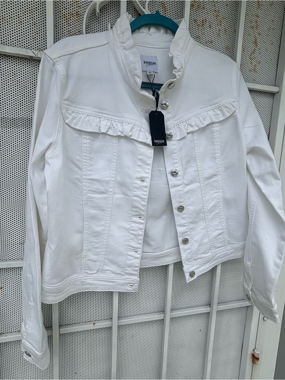 kensie White Ruffle-Trim Denim Jacket